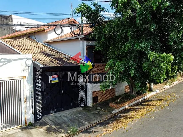 Casa com 647m² 3 quartos e 2 banheiros, à venda, no bairro São Vicente em Itapira
