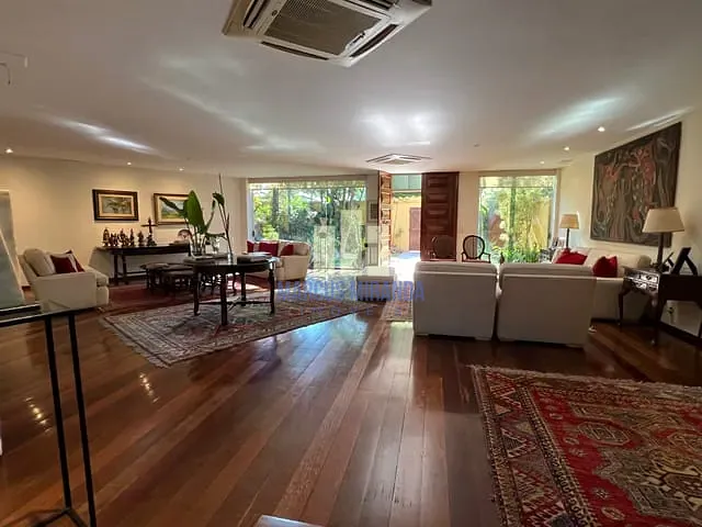 Casa com 1005m² 5 quartos e 7 banheiros, à venda, no bairro Barra da Tijuca em Rio de Janeiro