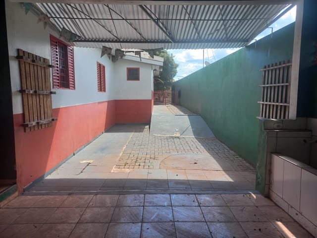 Casa com 306m² 4 quartos e 4 banheiros, à venda, no bairro Jardim Flórida em Cambé