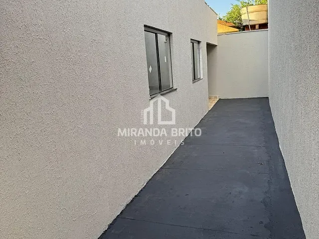 Casa 3 quartos e 2 banheiros, à venda, no bairro Residencial Triunfo em Goianira