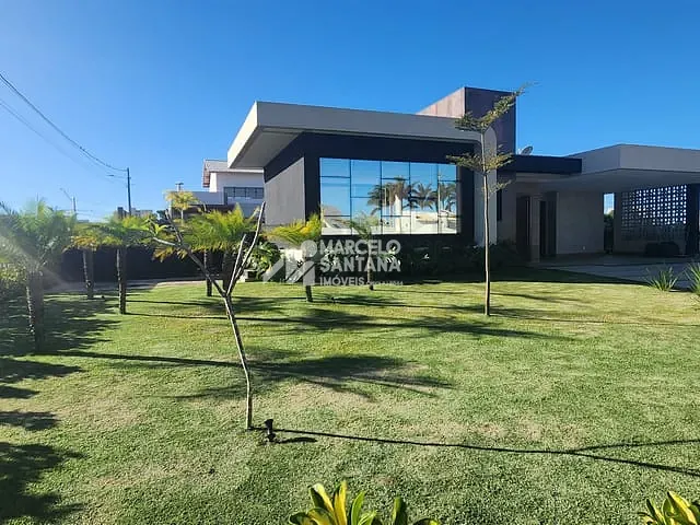 Casa com 1125m² 4 quartos e 2 banheiros, à venda, no bairro Boa Vista em Vitória da Conquista
