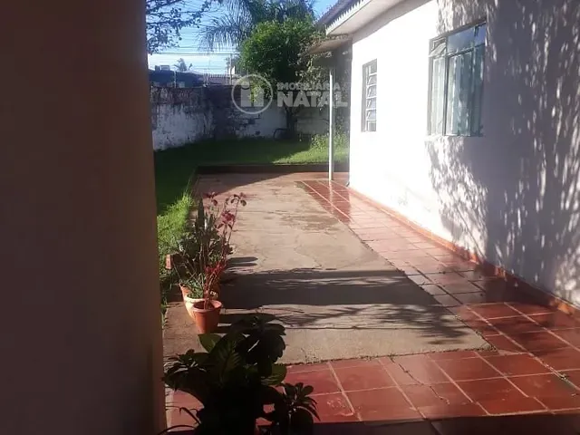 Casa com 420m² 3 quartos e 1 banheiro, à venda, no bairro Califórnia em Londrina