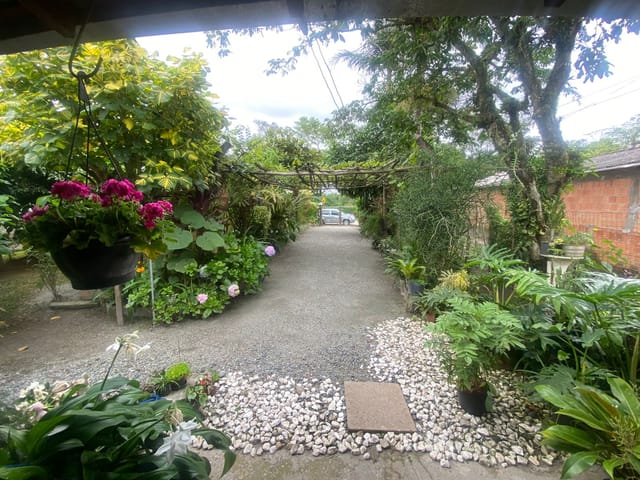 Foto do Casa - Casa à Venda no Bairro Conquista com Amplo Terreno e Churrasqueira, Balneário Barra do Sul, SC | North Center
