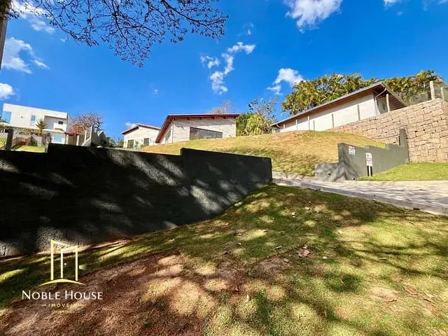 Casa 3 quartos e 6 banheiros, à venda, no bairro Caixa D´Água em Vinhedo