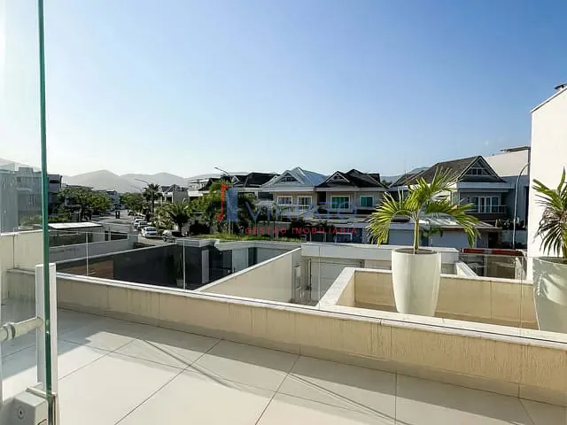 Casa 4 quartos e 2 banheiros, à venda, no bairro Recreio dos Bandeirantes em Rio de Janeiro