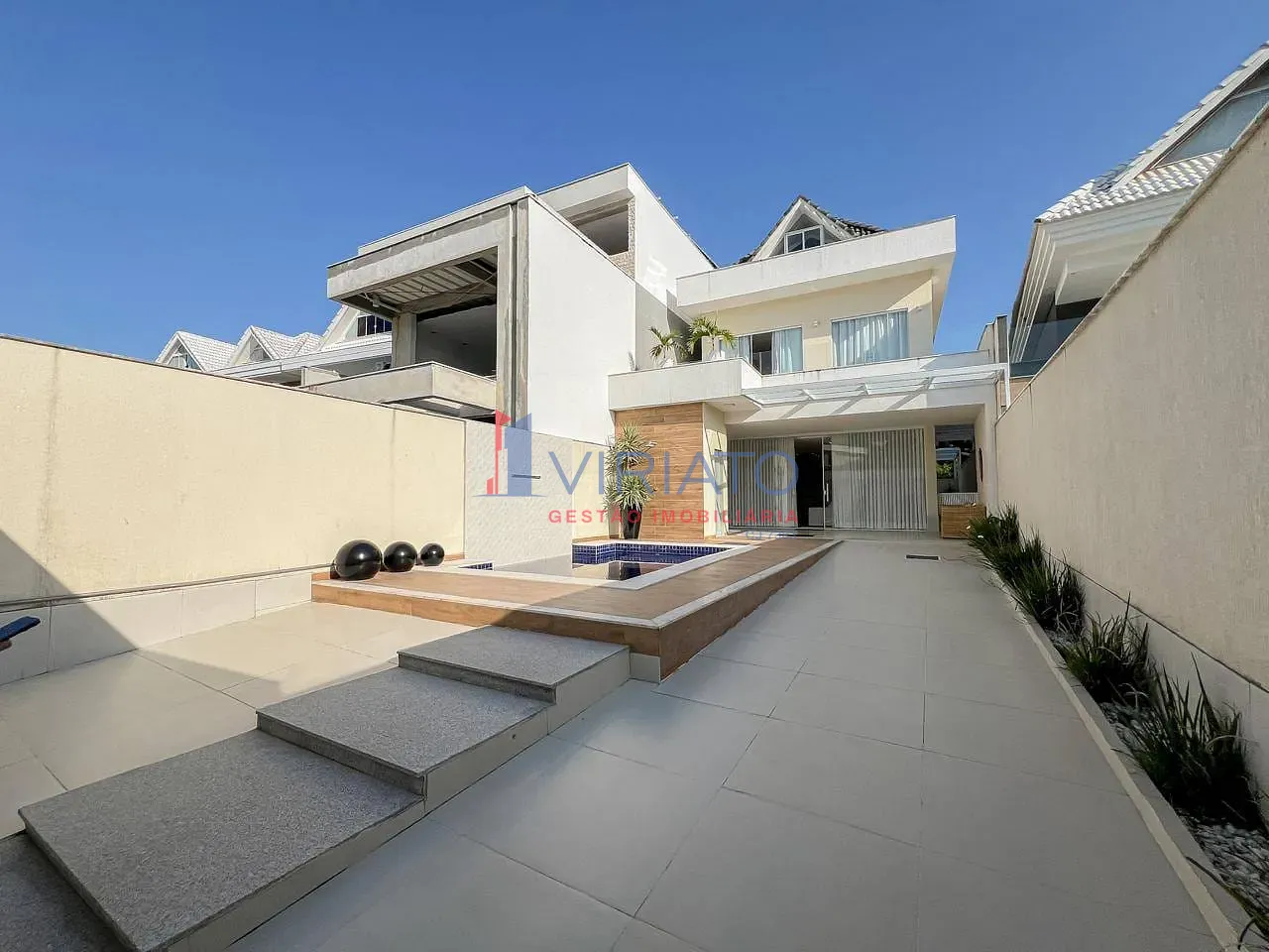 Casa, 4 quartos, 260 m² - Foto 1