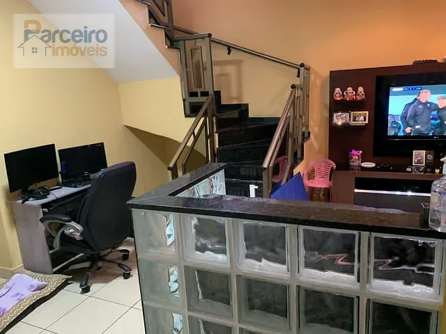 Casa 6 quartos e 4 banheiros, à venda, no bairro Cidade Líder em São Paulo