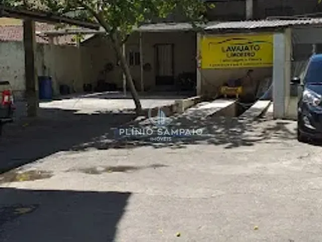 Casa com 200m², à venda, no bairro Jardim Limoeiro em Serra