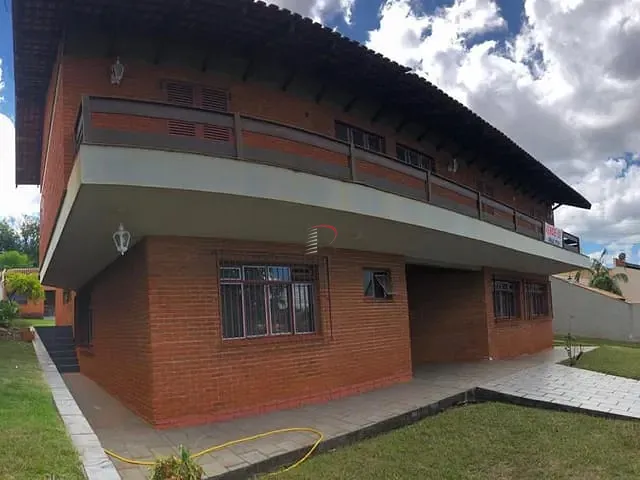 Casa com 1000m² 5 quartos e 6 banheiros, à venda, no bairro Colina Verde em Londrina