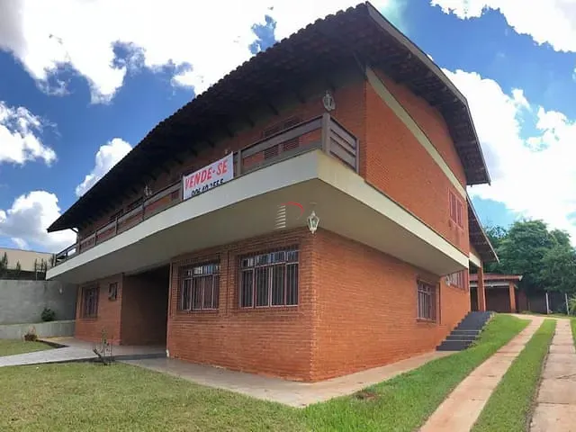 Casa com 1000m² 5 quartos e 6 banheiros, à venda, no bairro Colina Verde em Londrina