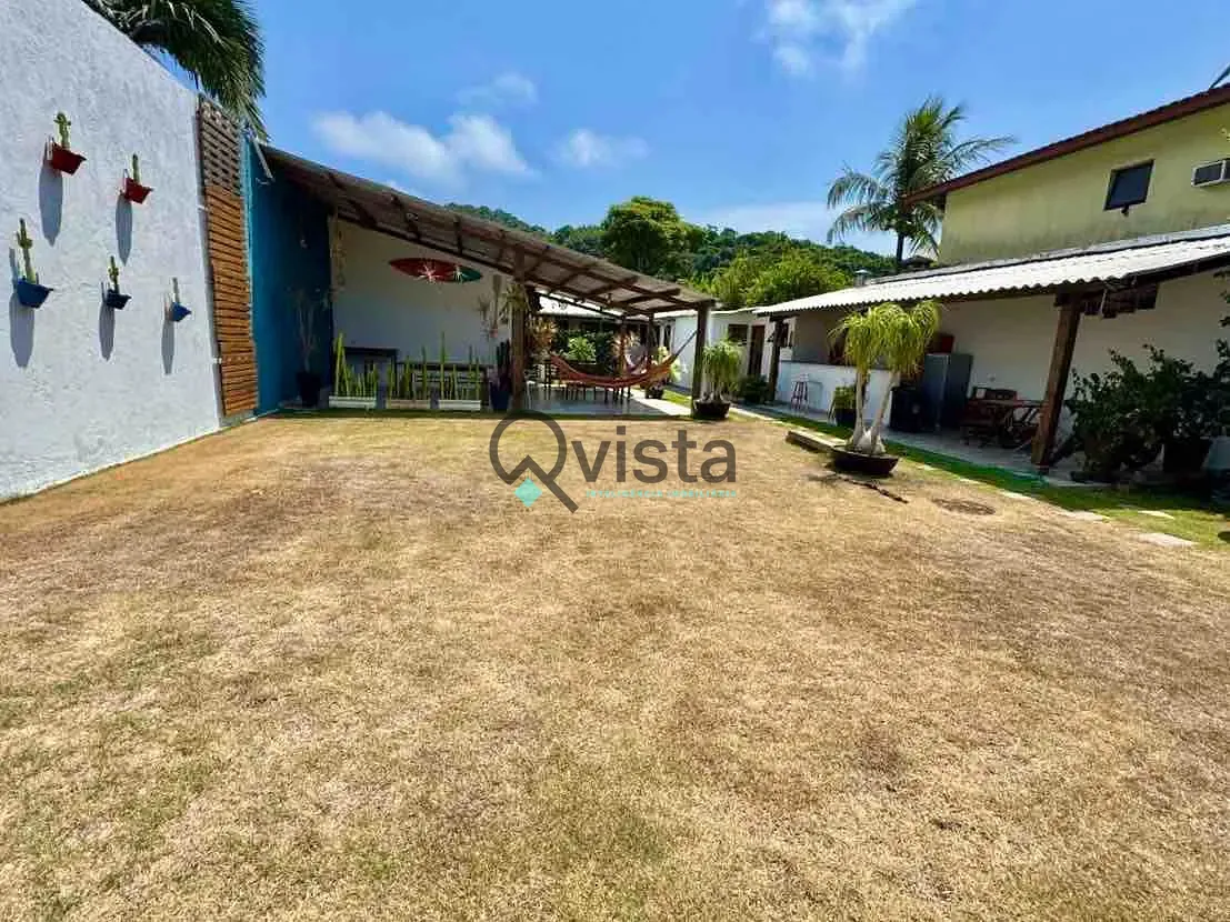 Casa, 6 quartos, 129 m² - Foto 1