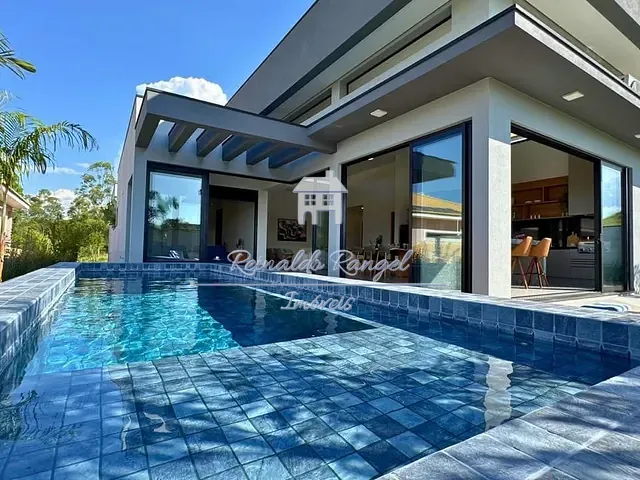 Casa com 700m² 4 quartos e 6 banheiros, à venda, no bairro Campos de Santo Antônio em Itu