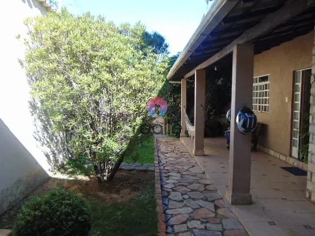 Casa com 337m², à venda, no bairro Trevo em Belo Horizonte