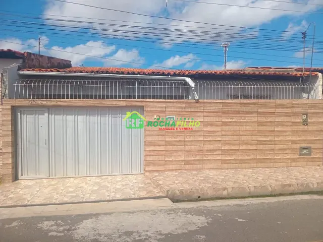 Casa com 180m² 3 quartos e 2 banheiros, à venda, no bairro Mocambinho em Teresina