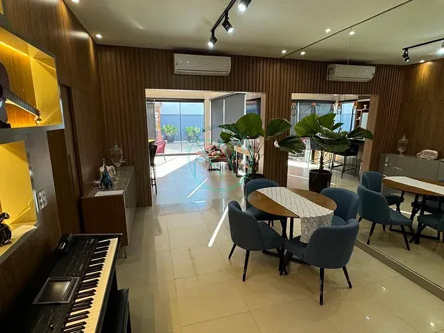 Casa com 500m² 4 quartos e 5 banheiros, à venda ou para alugar, no bairro Esperança em Londrina