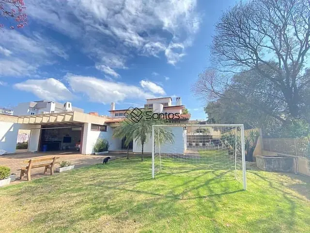 Casa com 420m² 5 quartos e 3 banheiros, à venda, no bairro Centro em Ijuí