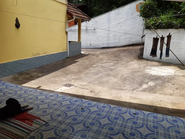 Casa 3 quartos e 1 banheiro, à venda, no bairro Simeria em Petrópolis