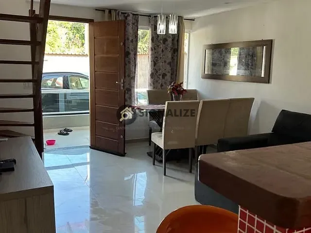 Casa 2 quartos e 2 banheiros, à venda ou para alugar, no bairro Ogiva em Cabo Frio