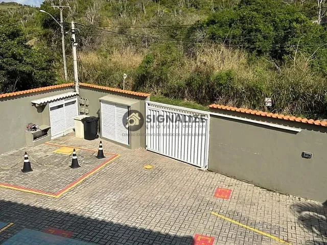 Casa 2 quartos e 2 banheiros, à venda ou para alugar, no bairro Ogiva em Cabo Frio