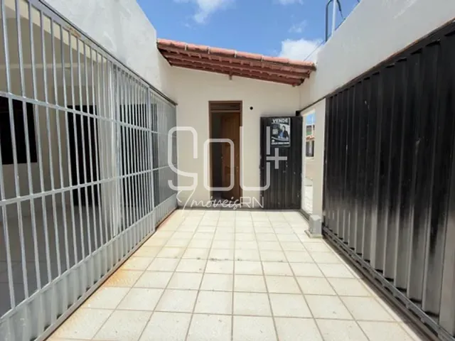 Casa com 180m² 3 quartos e 3 banheiros, à venda, no bairro Cidade da Esperança em Natal