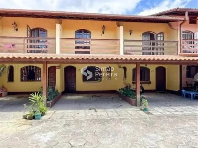 Casa 2 quartos e 2 banheiros, à venda, no bairro Parque São Luiz em Teresópolis