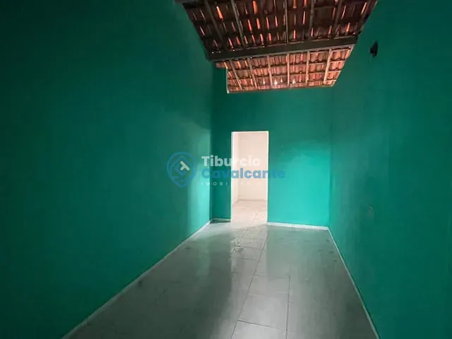 Casa 2 quartos e 1 banheiro, para alugar, no bairro Santos Dumont em Maranguape