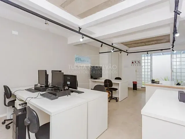 Casa com 189m² 3 quartos e 5 banheiros, à venda, no bairro Cajuru em Curitiba
