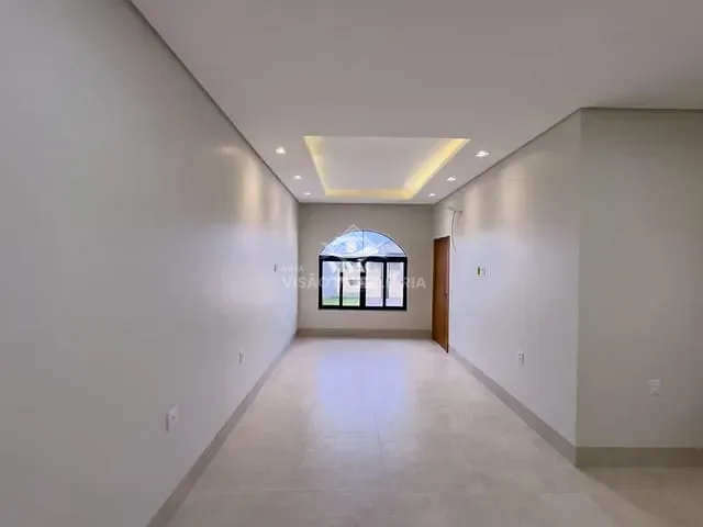 Casa com 210m² 2 quartos e 2 banheiros, à venda, no bairro Jardim Iporã em Sinop