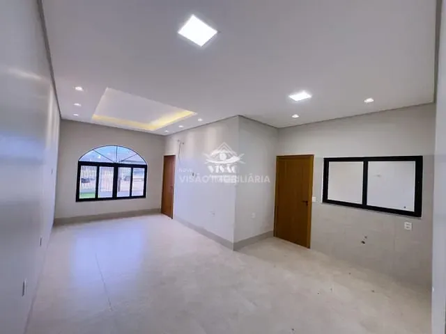 Casa com 210m² 2 quartos e 2 banheiros, à venda, no bairro Jardim Iporã em Sinop