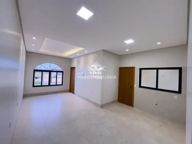 Casa com 210m² 2 quartos e 2 banheiros, à venda, no bairro Jardim Iporã em Sinop