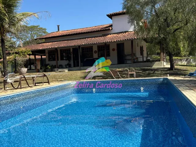 Casa com 3000m² 5 quartos e 3 banheiros, à venda, no bairro Condomínio Vale do Ouro em Ribeirão das Neves