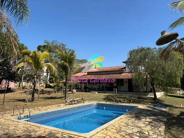 Casa com 3000m² 5 quartos e 3 banheiros, à venda, no bairro Condomínio Vale do Ouro em Ribeirão das Neves