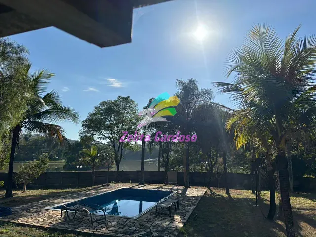 Casa com 3000m² 5 quartos e 3 banheiros, à venda, no bairro Condomínio Vale do Ouro em Ribeirão das Neves