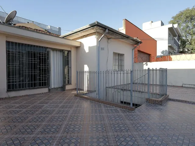 Casa 2 quartos e 2 banheiros, para alugar, no bairro Utinga em Santo André