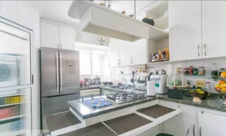 Casa à venda com 4 quartos, 230m² - Foto 4