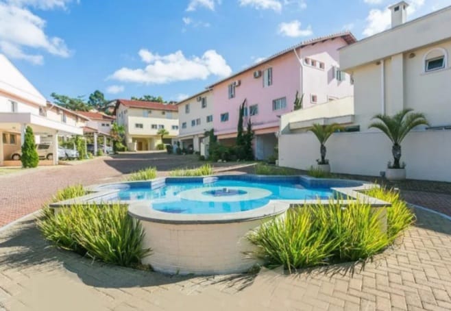 Casa à venda com 4 quartos, 230m² - Foto 5