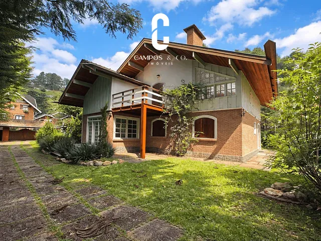 Casa com 1140m² 4 quartos e 3 banheiros, à venda, no bairro Vila Capivari em Campos do Jordão