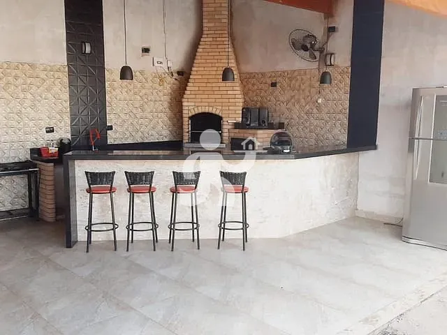 Casa com 258m² 2 quartos e 2 banheiros, à venda, no bairro Novo Horizonte em Piracicaba