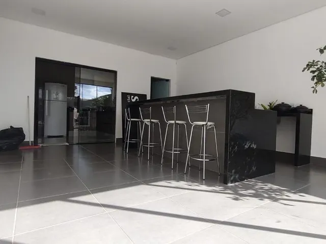 Casa 4 quartos e 5 banheiros, à venda, no bairro 26 de Setembreo em Brasília