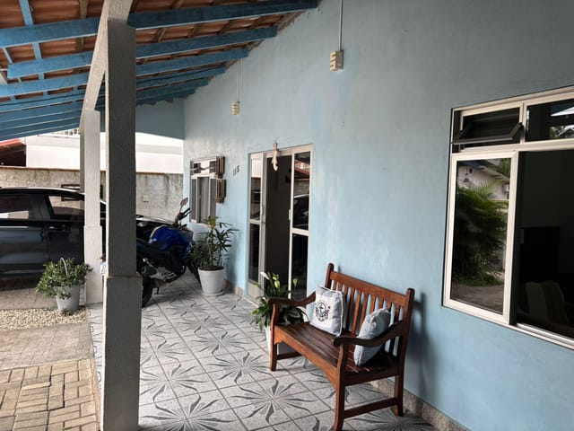 Casa 4 quartos e 2 banheiros, à venda, no bairro Armação em Penha
