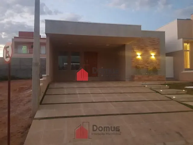 Casa à venda, no bairro Campo Alegre em Pindamonhangaba