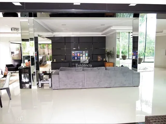 Casa com 600m² 4 quartos e 6 banheiros, à venda, no bairro Esperança em Londrina