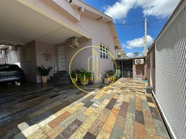 Casa 3 quartos e 3 banheiros, à venda, no bairro Centro em Americana