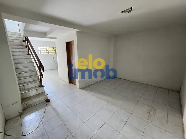 Casa com 180m² 4 quartos e 4 banheiros, à venda, no bairro Nossa Senhora das Dores em Caruaru
