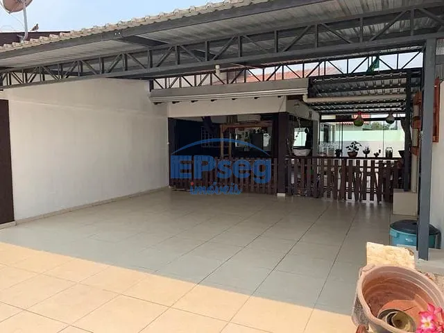 Casa com 487m² 4 quartos e 5 banheiros, à venda, no bairro Vila Oliveira em Rolândia