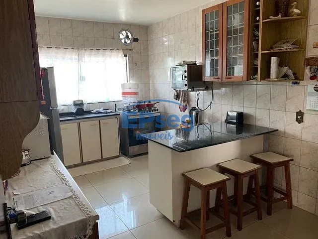 Casa com 487m² 4 quartos e 5 banheiros, à venda, no bairro Vila Oliveira em Rolândia