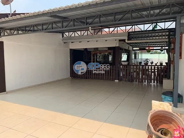 Casa com 487m² 4 quartos e 5 banheiros, à venda, no bairro Vila Oliveira em Rolândia