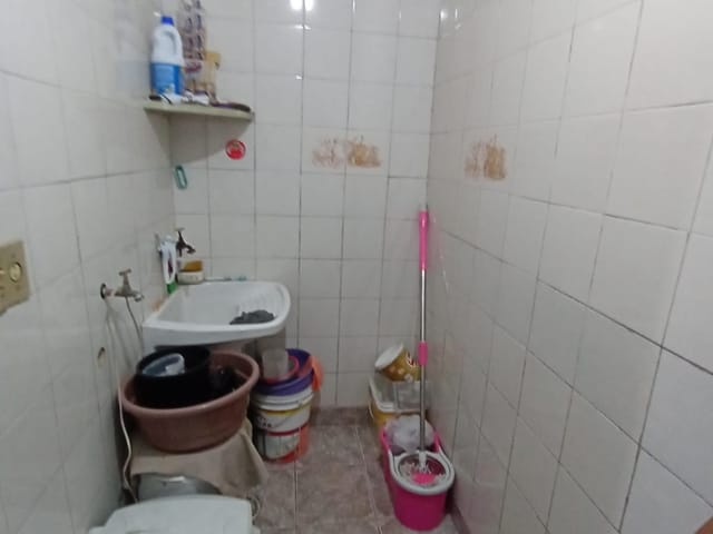 Casa 2 quartos e 1 banheiro, à venda, no bairro Vila Santo Antônio em Ferraz de Vasconcelos