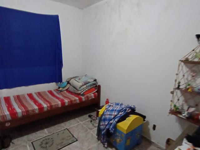 Casa 2 quartos e 1 banheiro, à venda, no bairro Vila Santo Antônio em Ferraz de Vasconcelos