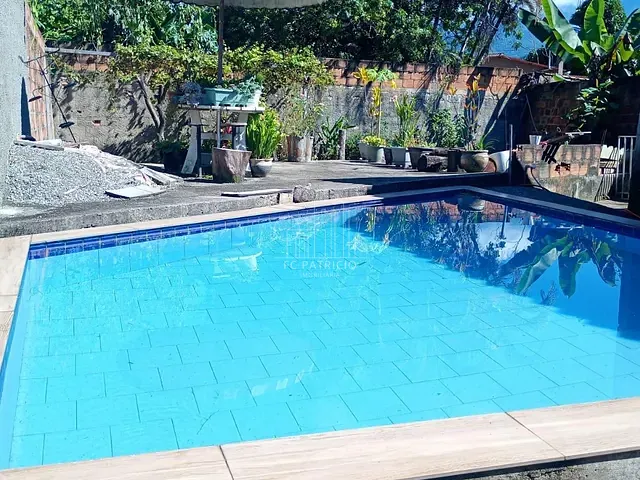 Casa com 360m² 3 quartos e 2 banheiros, à venda, no bairro Cidade Jardim Guapimirim em Guapimirim